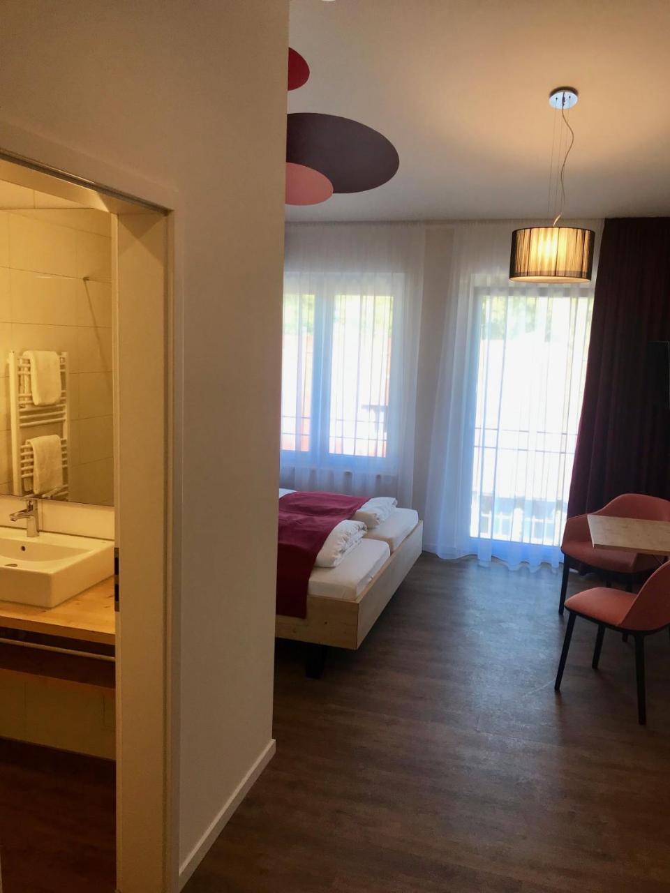 Busses Guesthouse Фрайбург Экстерьер фото